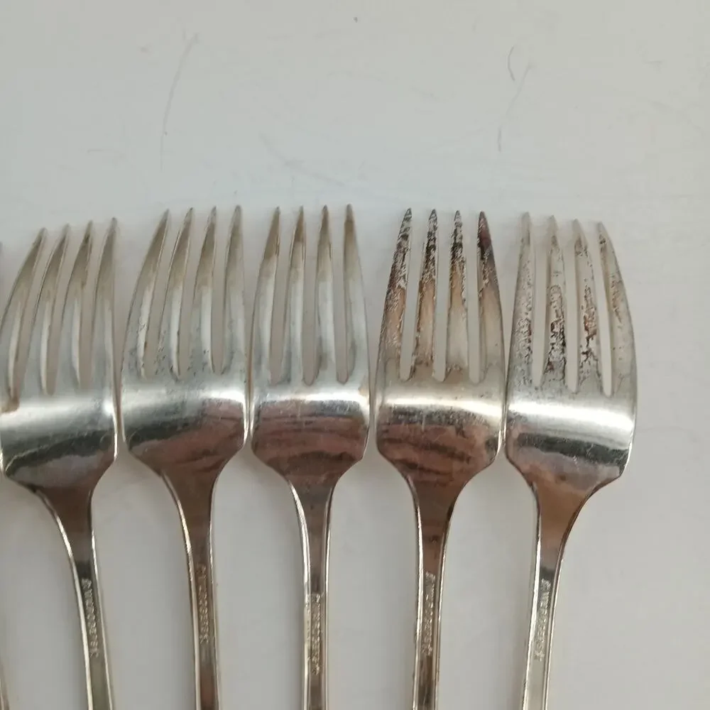 8X DF Rogers Starlight Dinner Forks Silverplate International